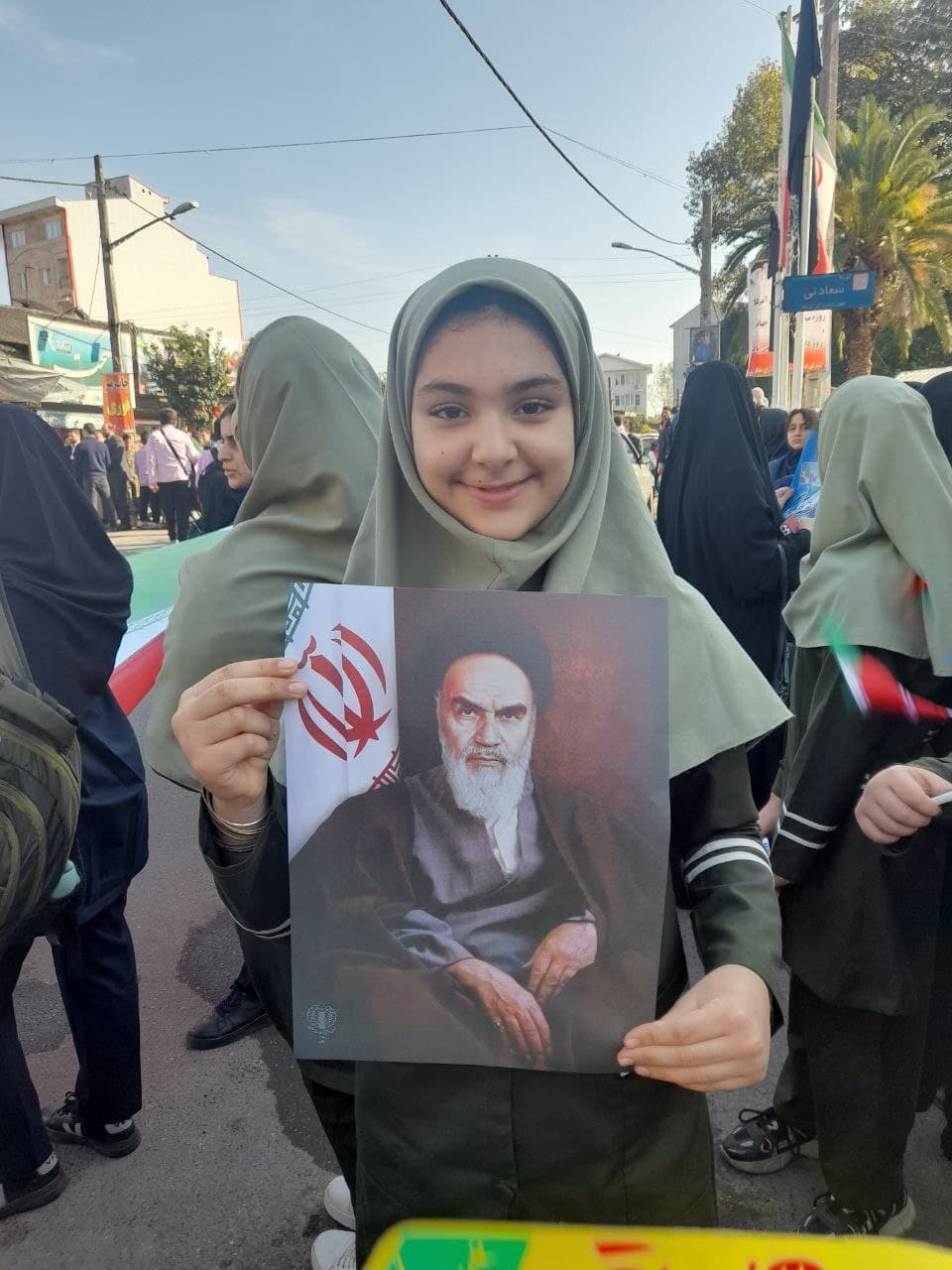 راه پیمایی 13 آبان و روز دانش آموز